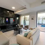 Villa Sunrise Pearl - 2 Min Walk To Sirena Bay