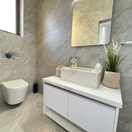 Sunrise Pearl - 2 Min Walk To Sirena Bay