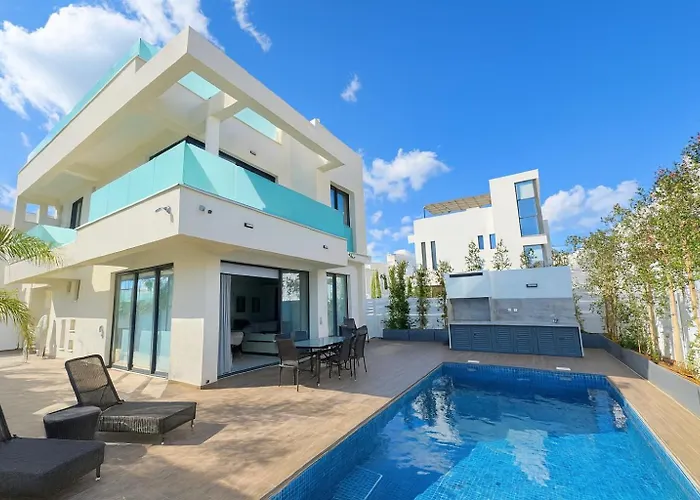 Sunrise Pearl - 2 Min Walk To Sirena Bay *