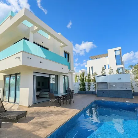 Sunrise Pearl - 2 Min Walk To Sirena Bay *