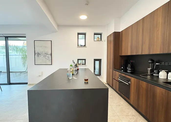 Sunrise Pearl - 2 Min Walk To Sirena Bay * Paralimni