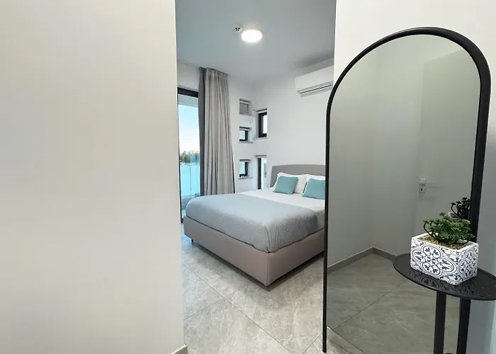 Sunrise Pearl - 2 Min Walk To Sirena Bay