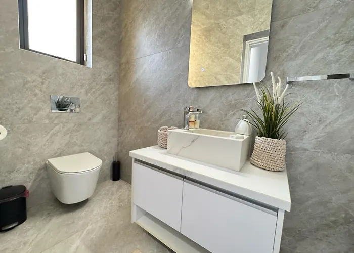 Sunrise Pearl - 2 Min Walk To Sirena Bay