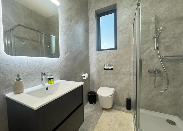 Villa Sunrise Pearl - 2 Min Walk To Sirena Bay